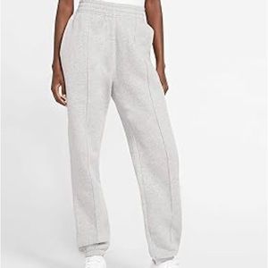 Nike Sportswear essentials sweatpants